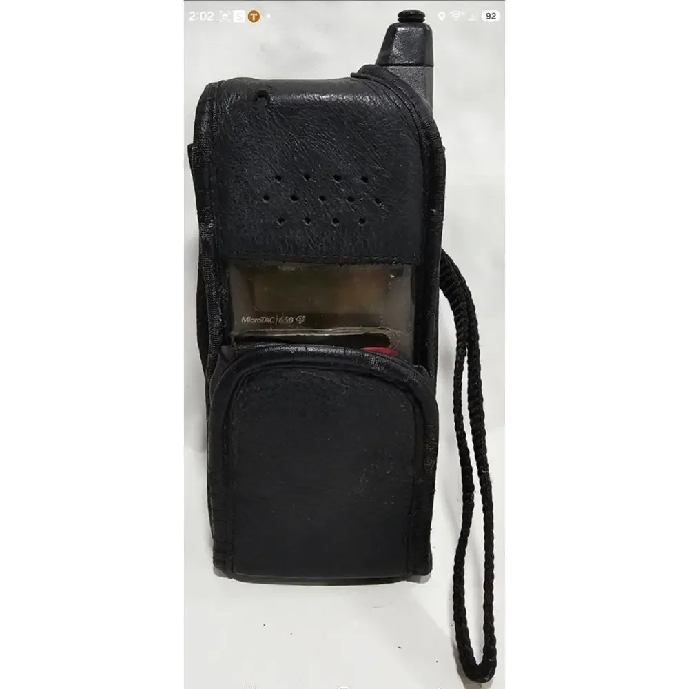 Vintage Motorola MicroTAC 650e Flip Cell Phone with Cover For Parts Untested